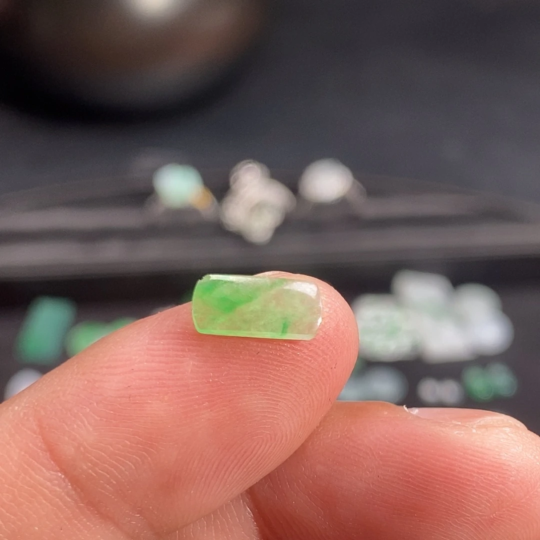 翡翠裸石124568000