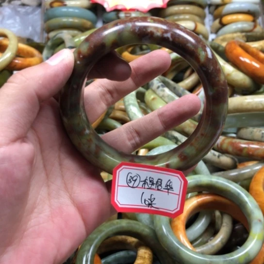 未镶嵌蛇纹石玉手镯程*华