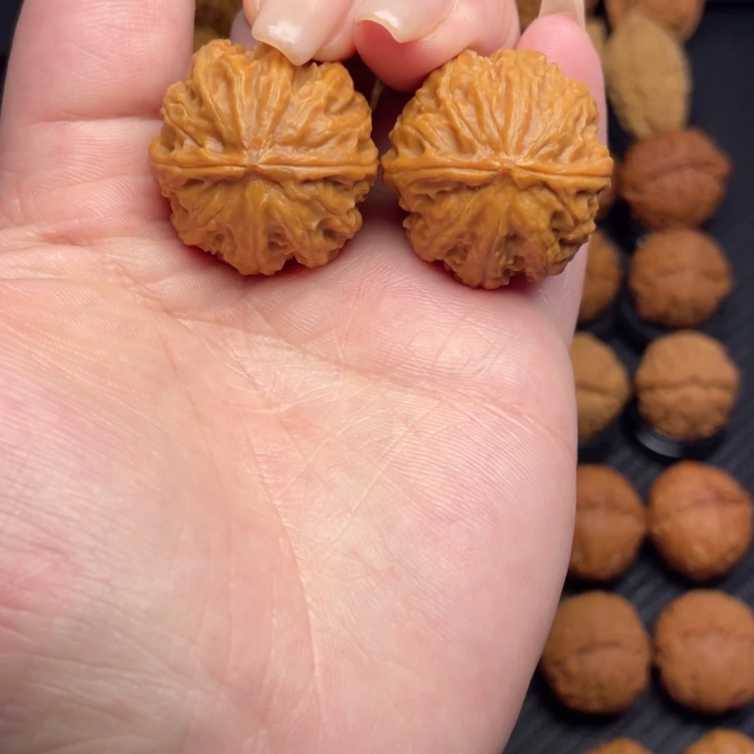 文玩核桃吊坠肉筋