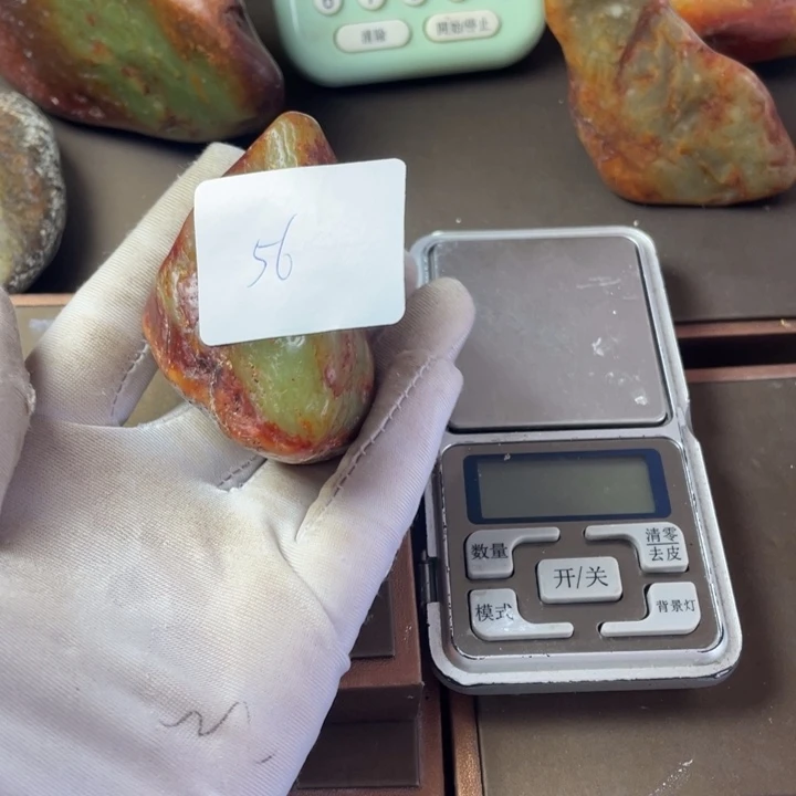 泰***石未镶嵌岫岩老玉（透闪石质玉）挂件