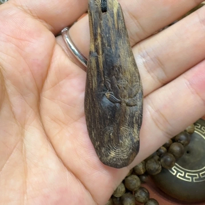 大叶紫檀（黑酸枝木类）