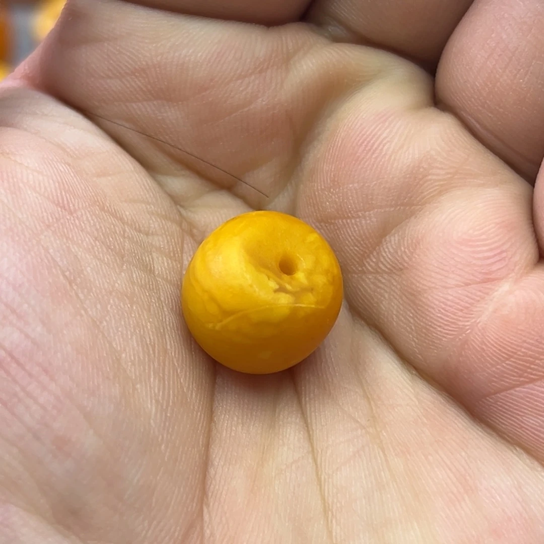 琥珀吊坠(不含链)未镶嵌颜*子