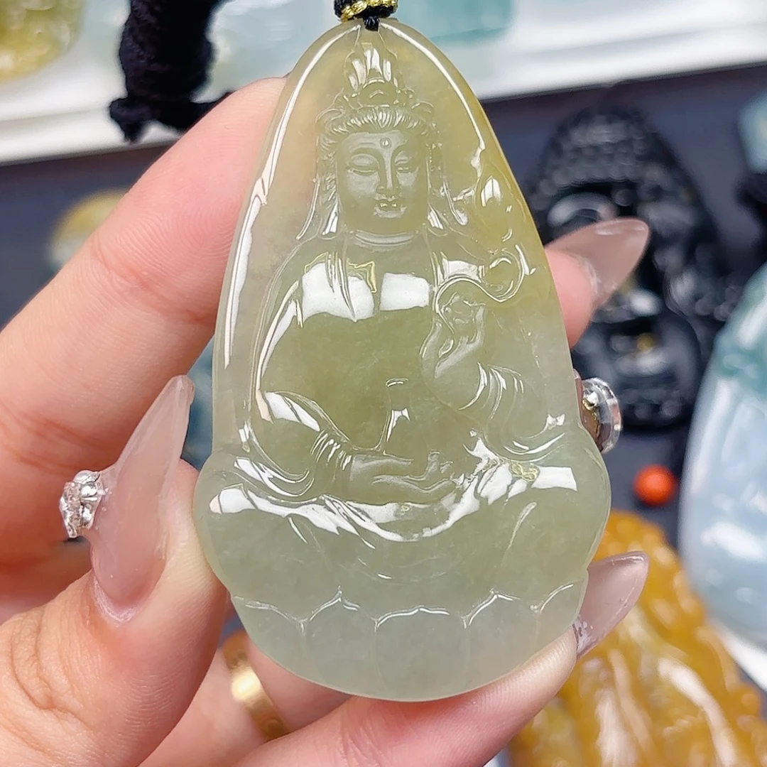 翡翠未镶嵌颈饰素衣