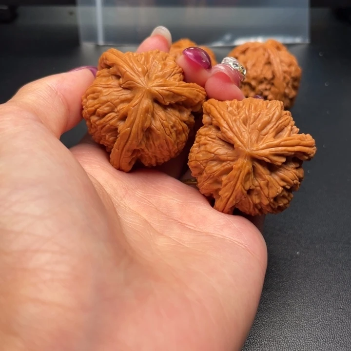 不***菜吊坠文玩核桃白狮子