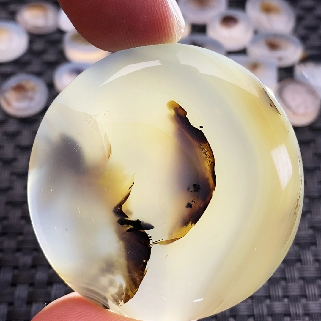 用***3玛瑙/玉髓未镶嵌吊坠(不含链)