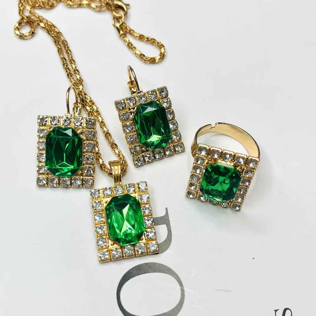 F46 璀璨项链套装 （多样性发一件）