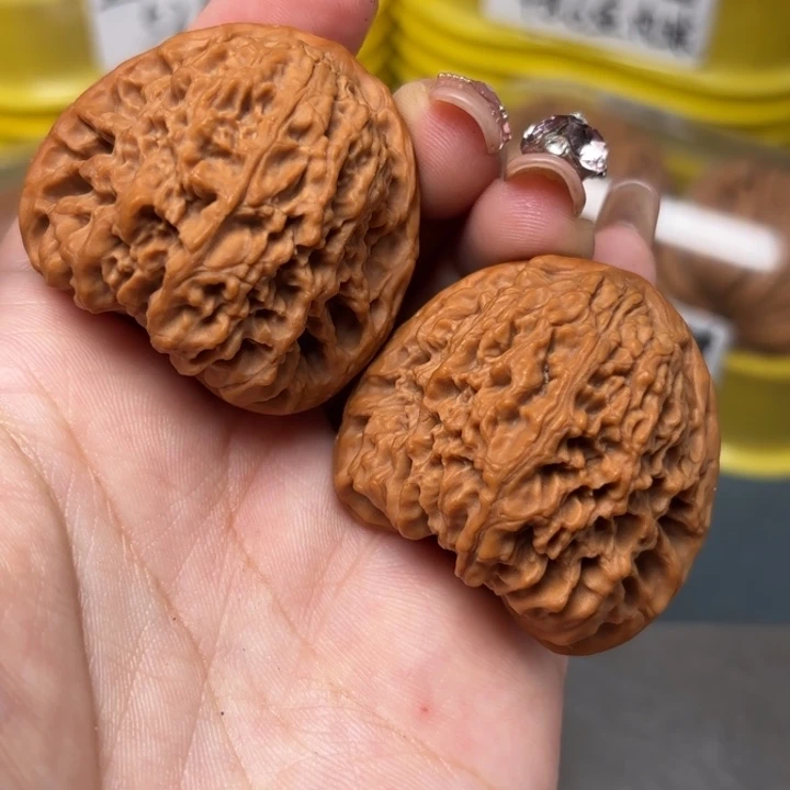 文玩核桃吊坠40-25926-02