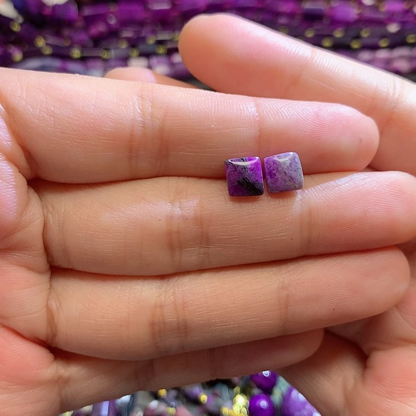 【闪购商品】银S925镶嵌苏纪石（舒俱来）耳钉安*可
