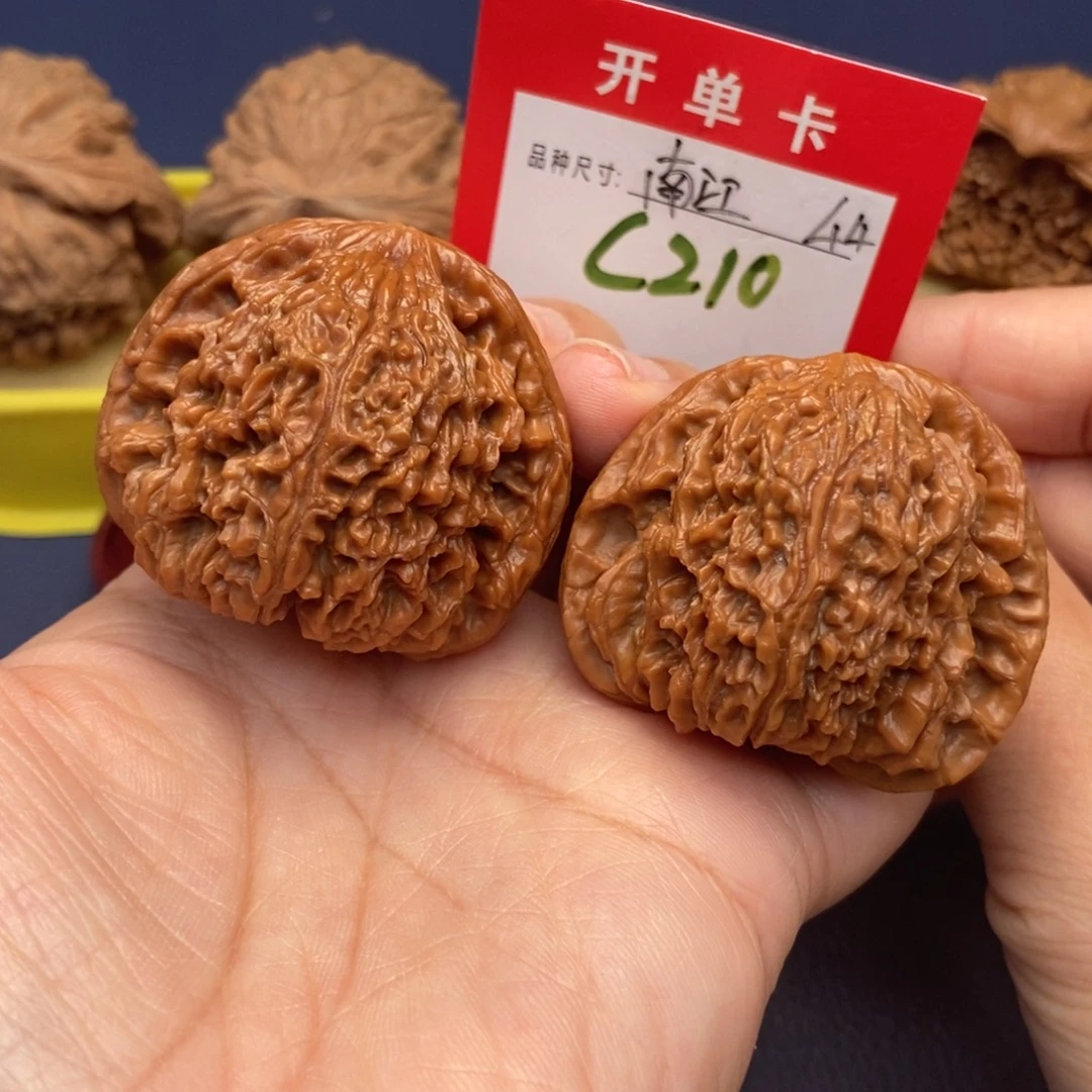 詹***哥吊坠文玩核桃文玩核桃
