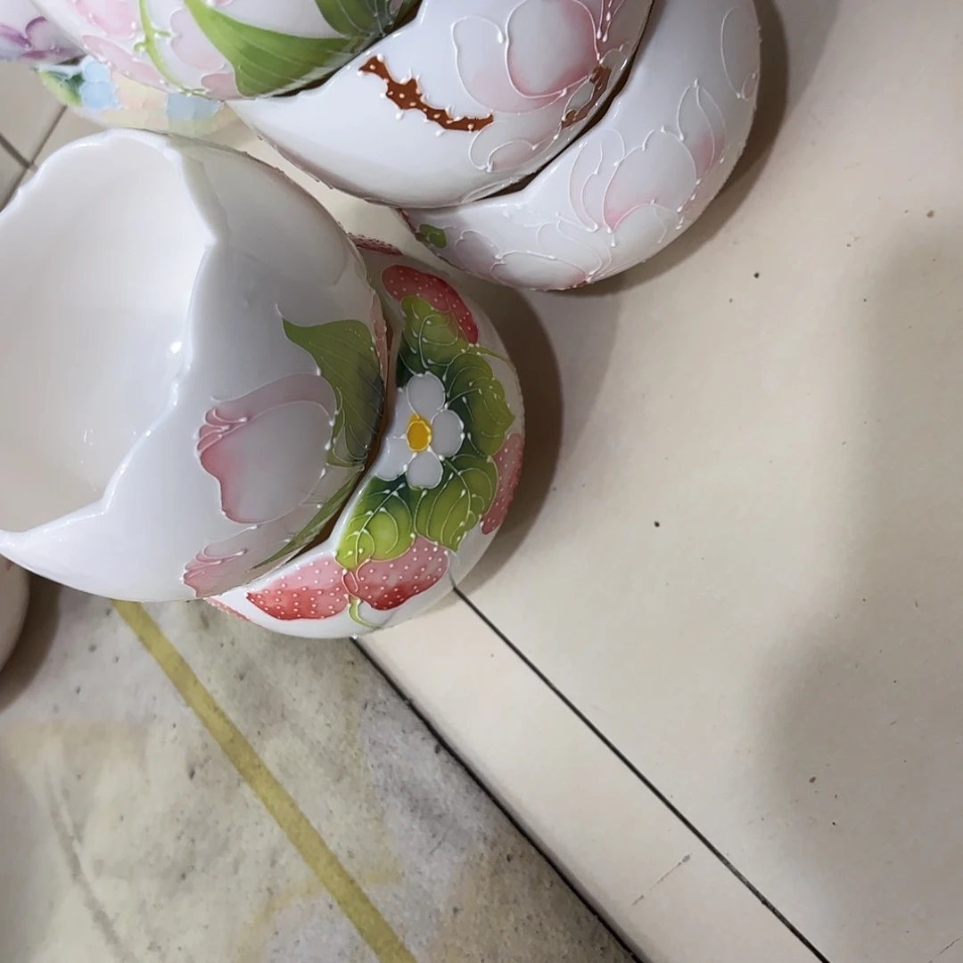 玫***瑰手绘创意高温釉下彩陶瓷
