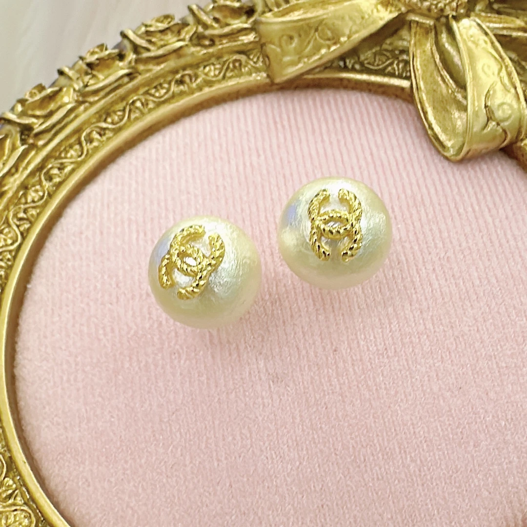 铜合金仿珍珠耳饰 铜合金珍珠小香风法式耳钉 轻奢温柔气质高级感