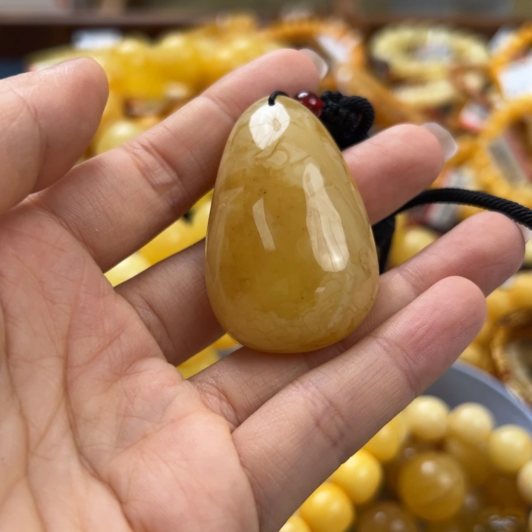 未镶嵌琥珀珠宝奇石