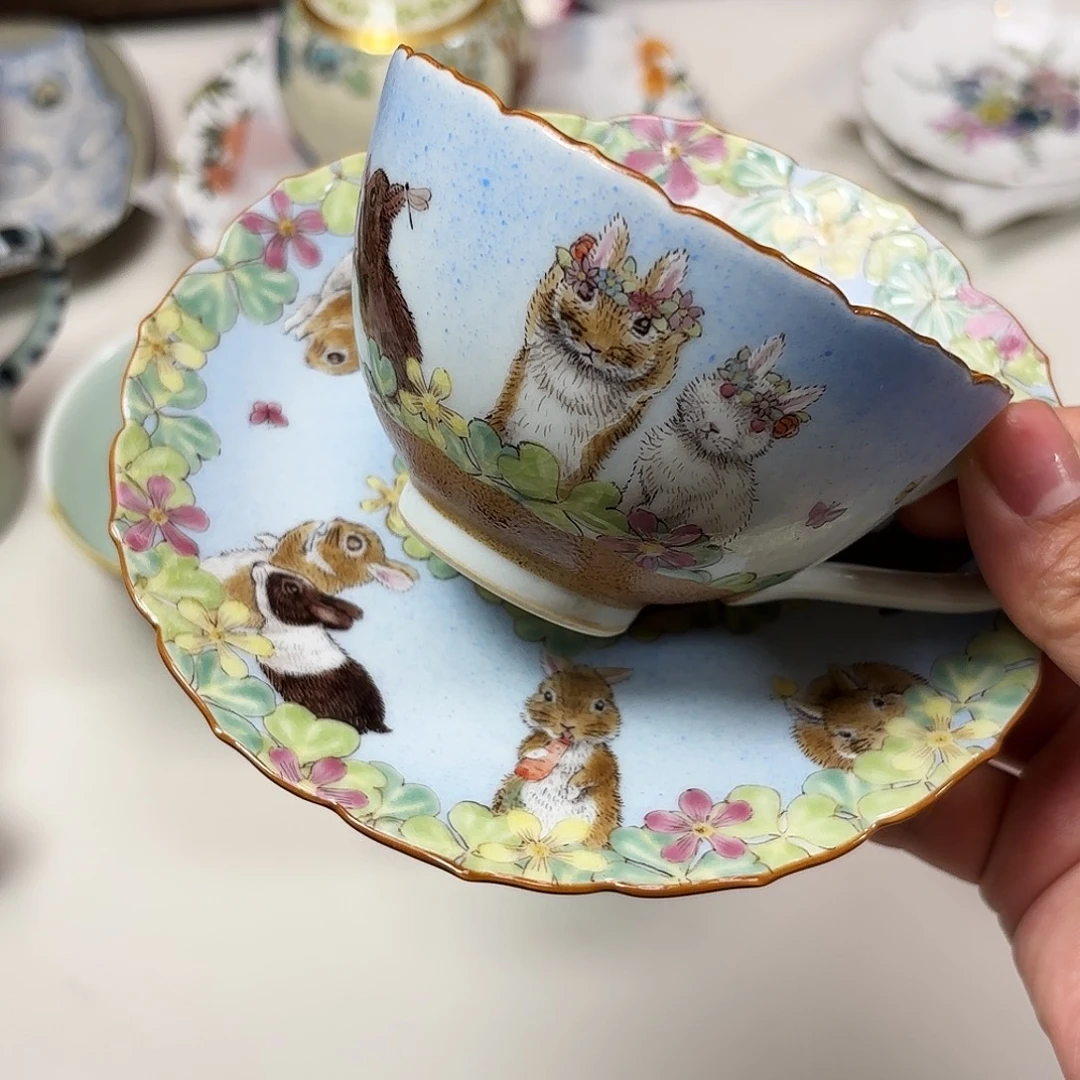 瓷         胜亦秀彰