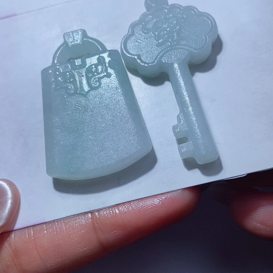 定制翡翠未镶嵌翡翠两个一起王炸