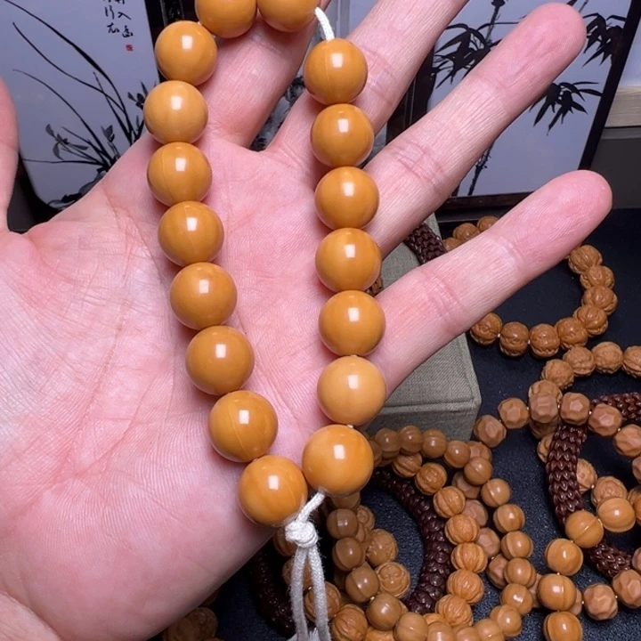 文玩核桃手串风雨