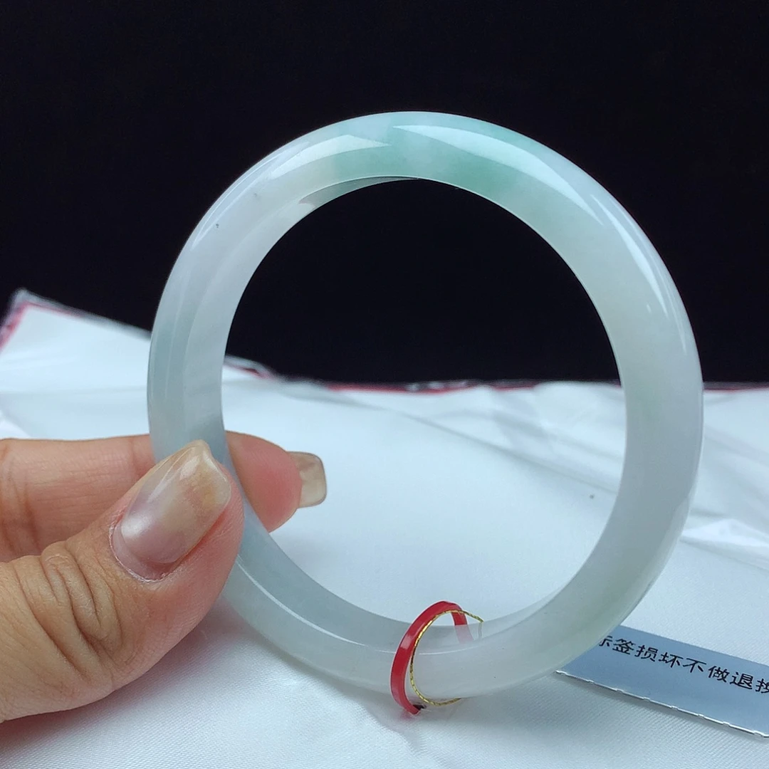翡翠手镯未镶嵌59圈 0601