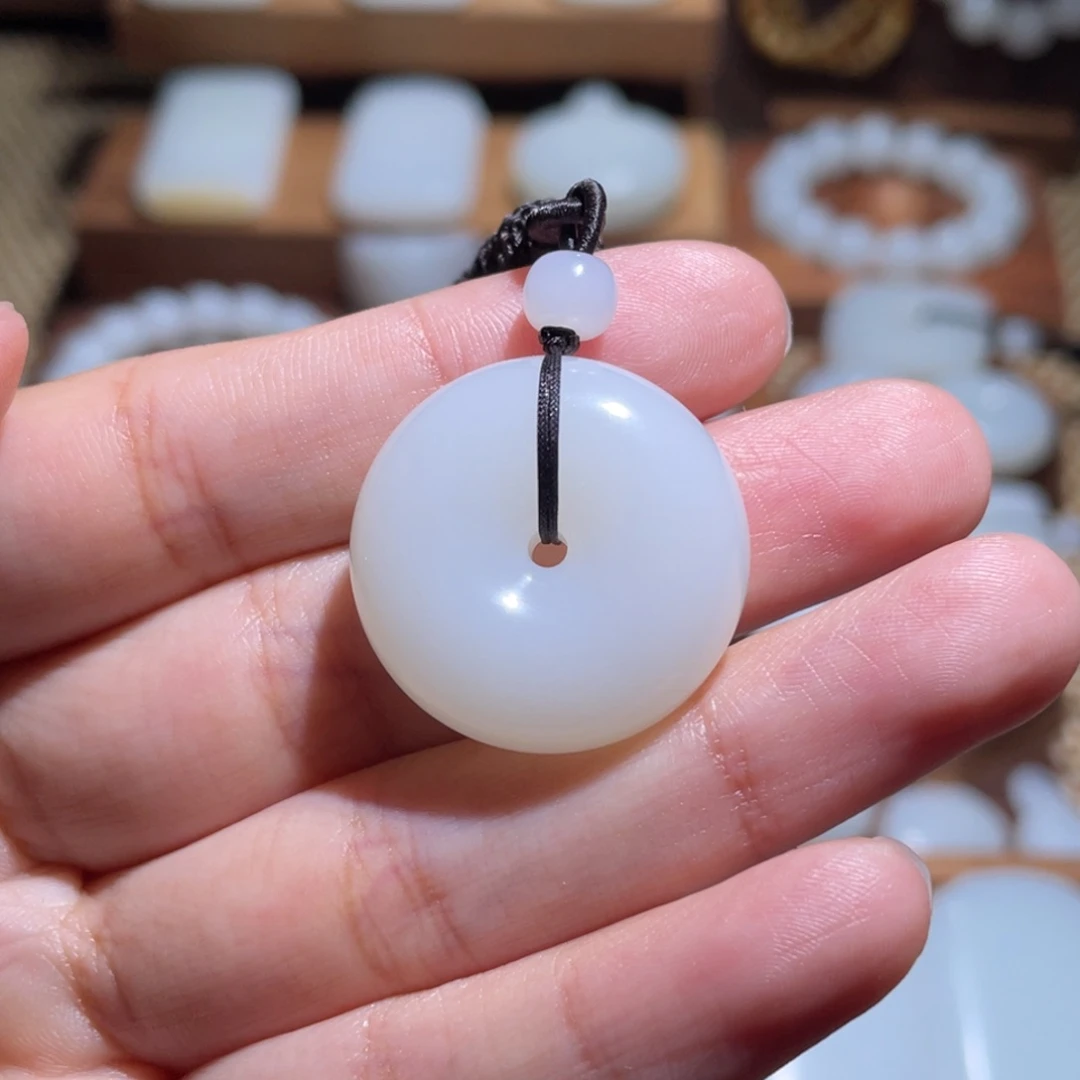 未镶嵌手链和田玉卡26.6