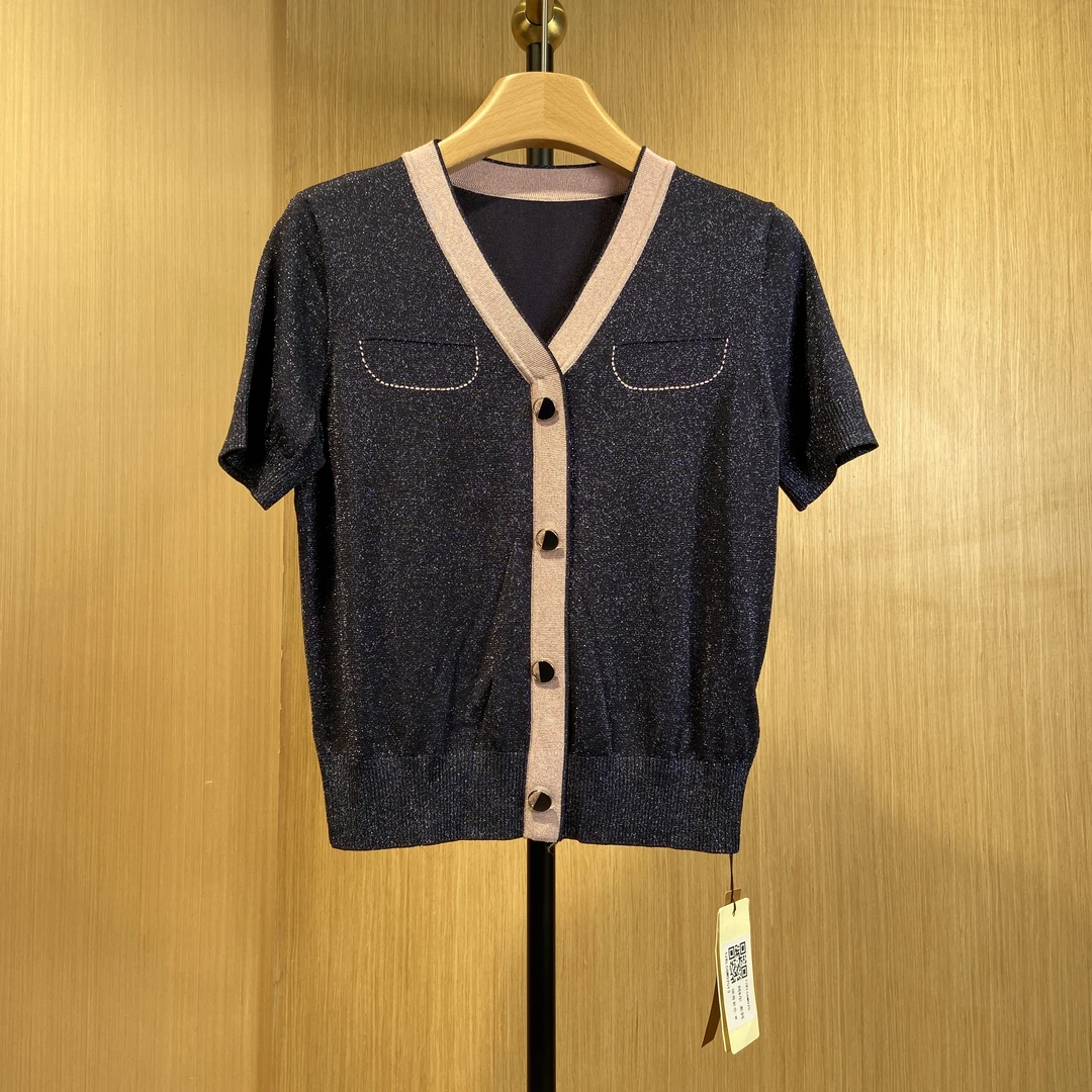 【珂】装饰扣V领修身短袖针织衫