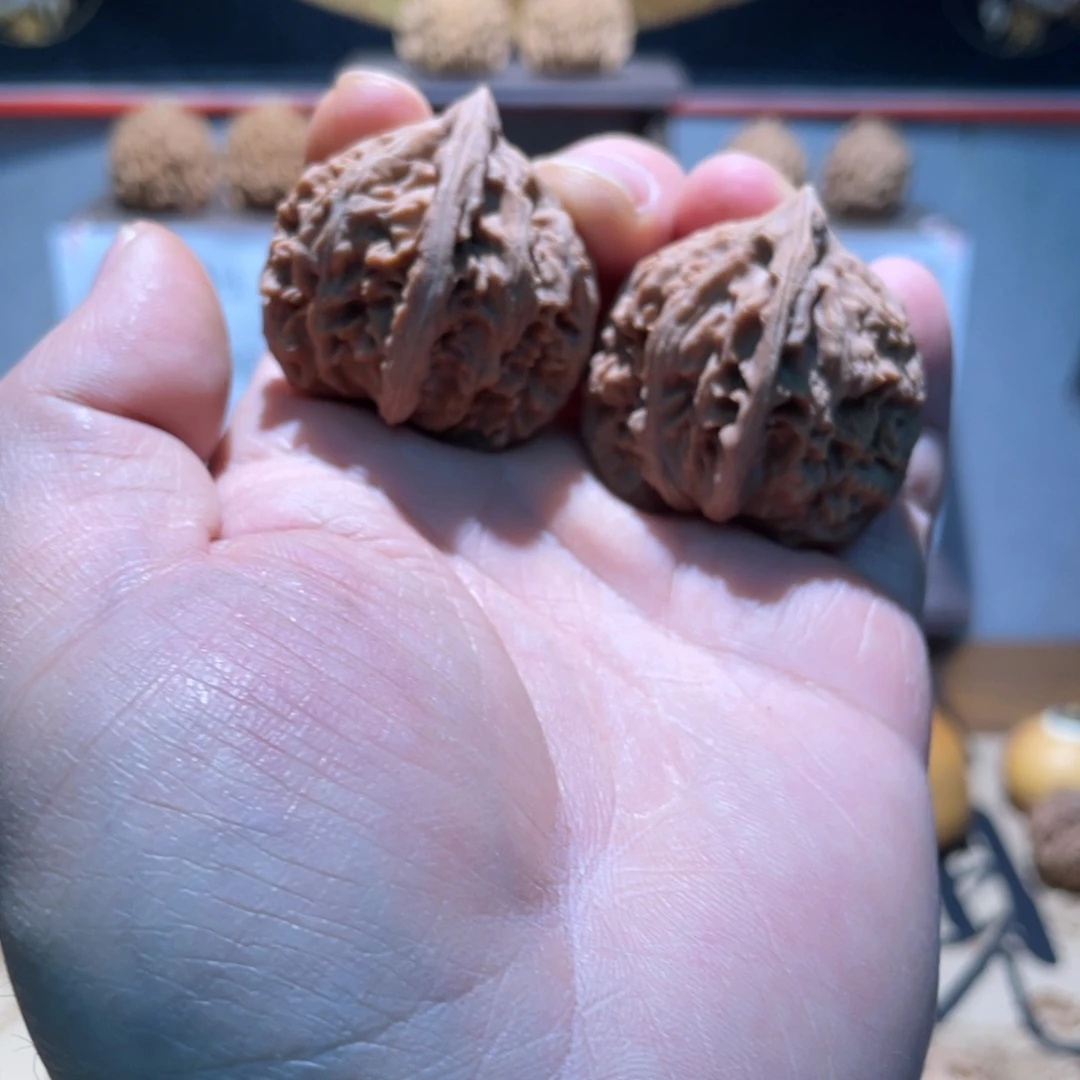 文玩核桃吊坠34边37肚粗筋马蹄