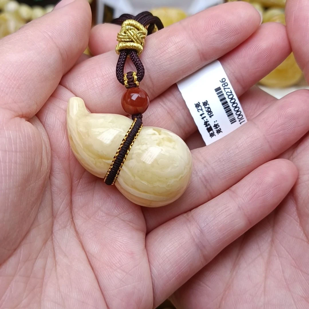 蜜蜡裸石未镶嵌立体葫芦