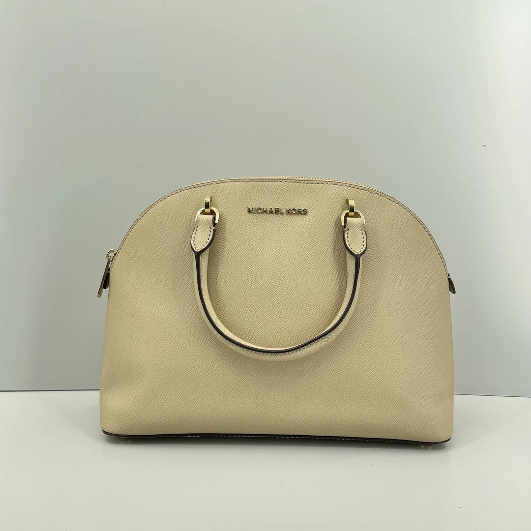 95新 MICHAEL KORS/迈克高仕 灰色大号贝壳包32*23*13cmE021805