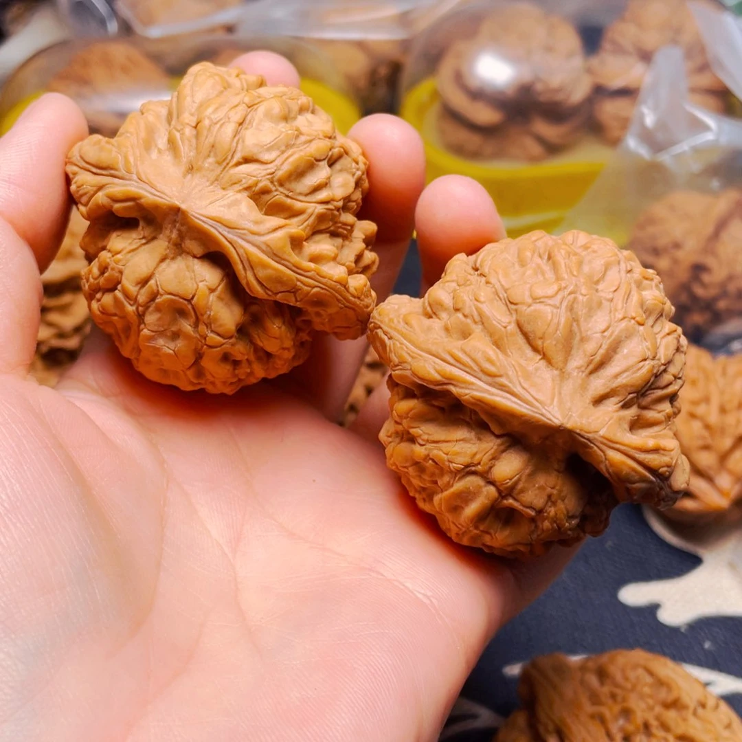 吊坠文玩核桃龙鼎一对