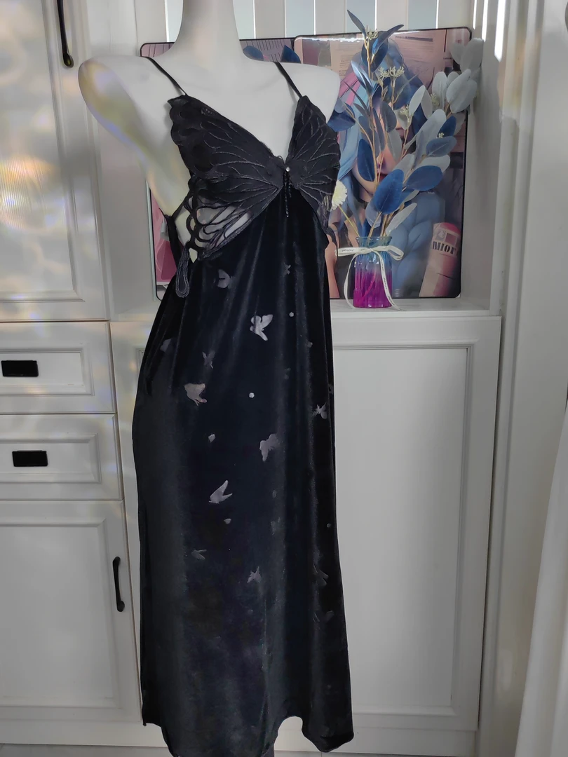 【直播间过款链接】金丝绒中长裙轻奢时尚性感法式纯欲美背