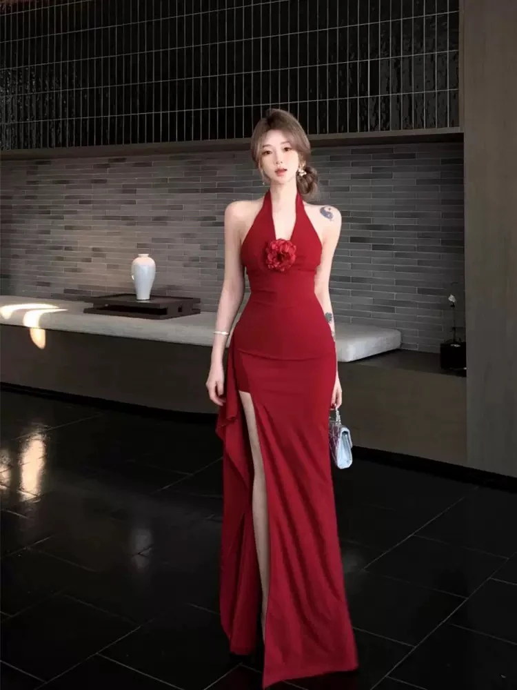法式气质度假风挂脖红色连衣裙女夏云南三亚海边度假氛围感长裙子