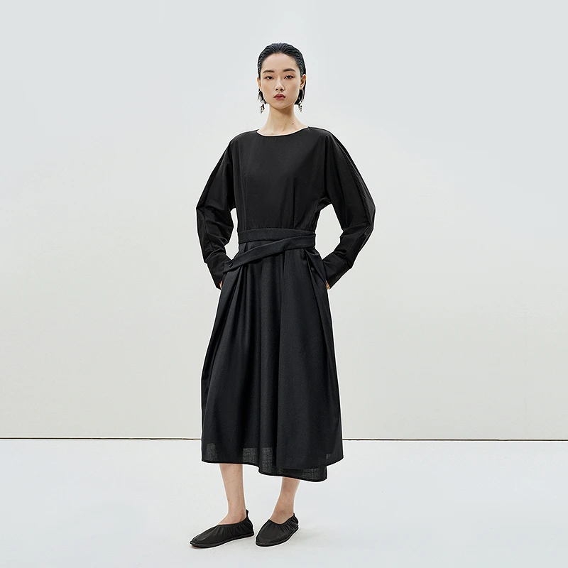 【商场同款】LESS2025春新款拼接圆领黑色长袖连衣裙2P2G13890