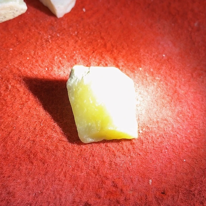 和田玉（糖玉）车挂未镶嵌