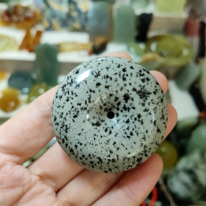 和田玉未镶嵌珠宝奇石平安扣