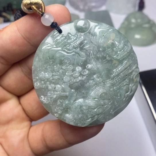 翡翠未镶嵌颈饰翡翠