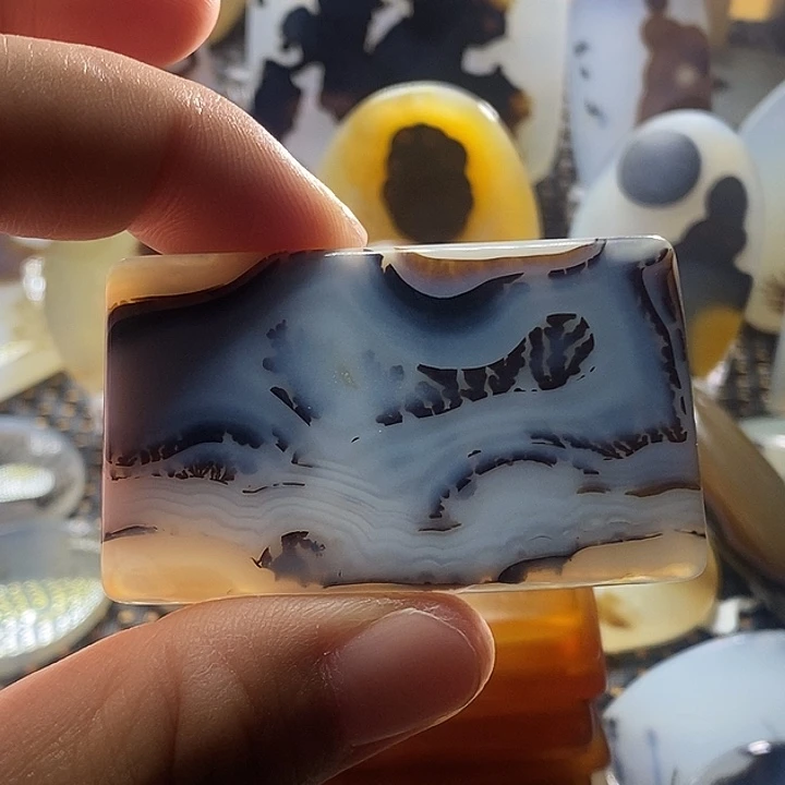 未镶嵌颈饰玛瑙/玉髓陈*玺