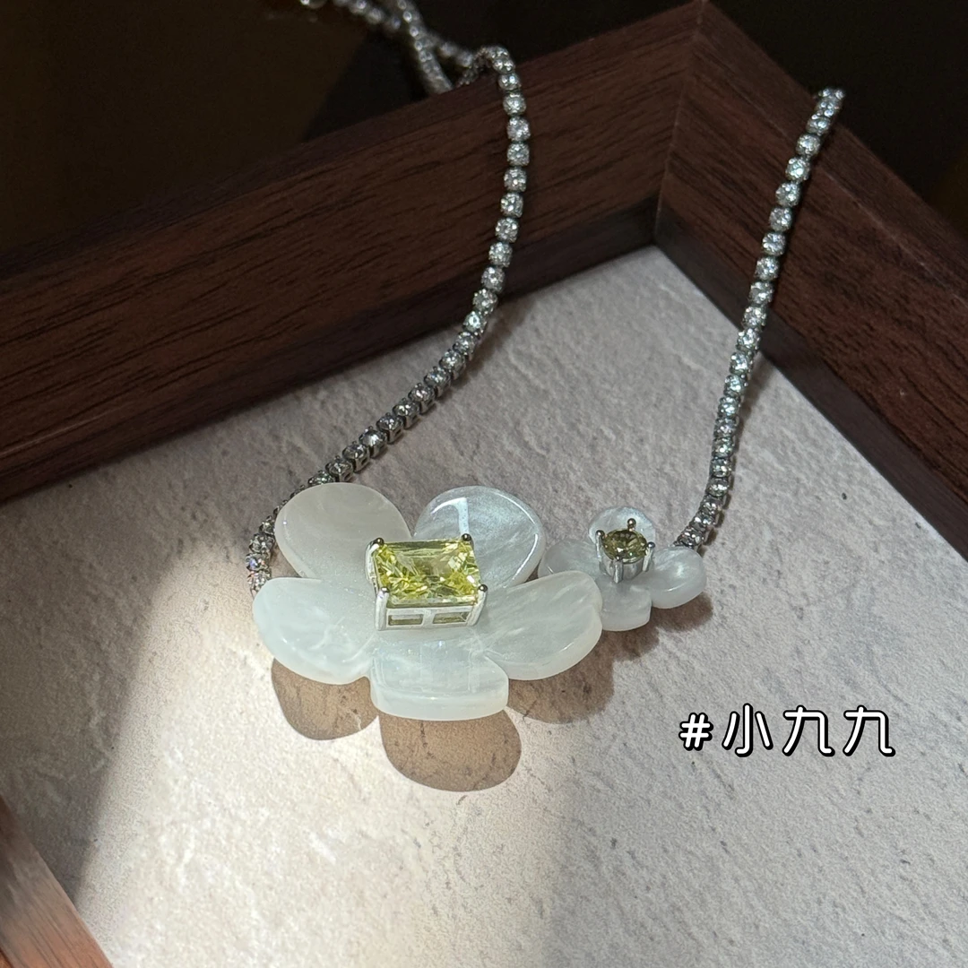 钛钢项链 欧美风女项链花朵休闲风轻奢时尚可爱小众甜美气质