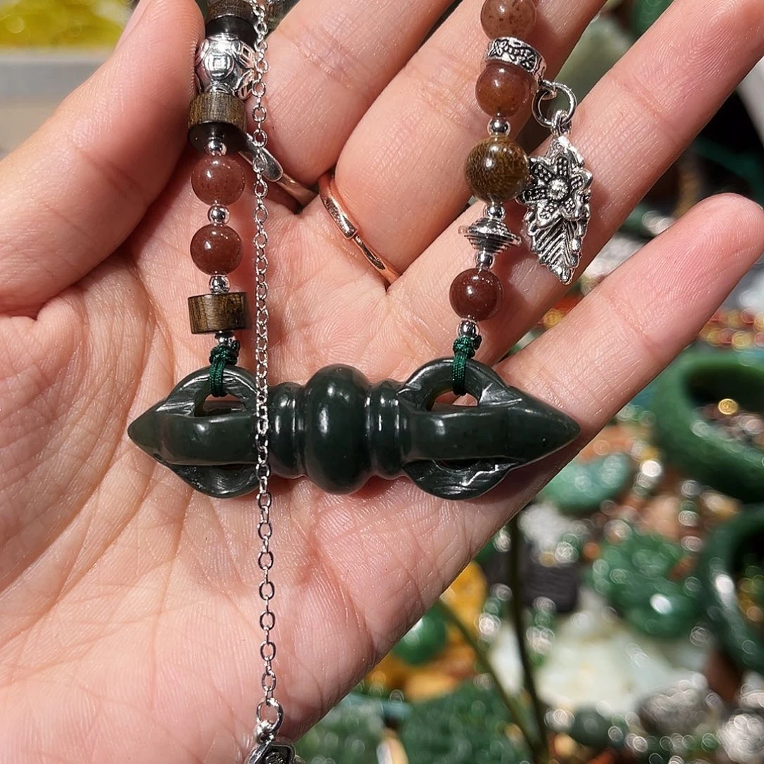 颈饰未镶嵌和田玉