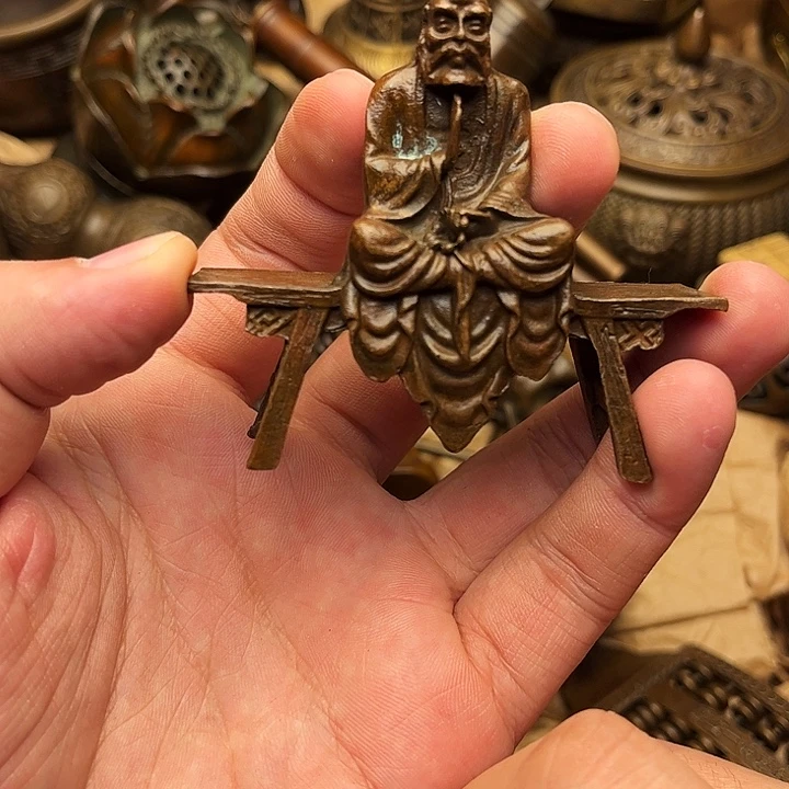 精美铜器做工精湛