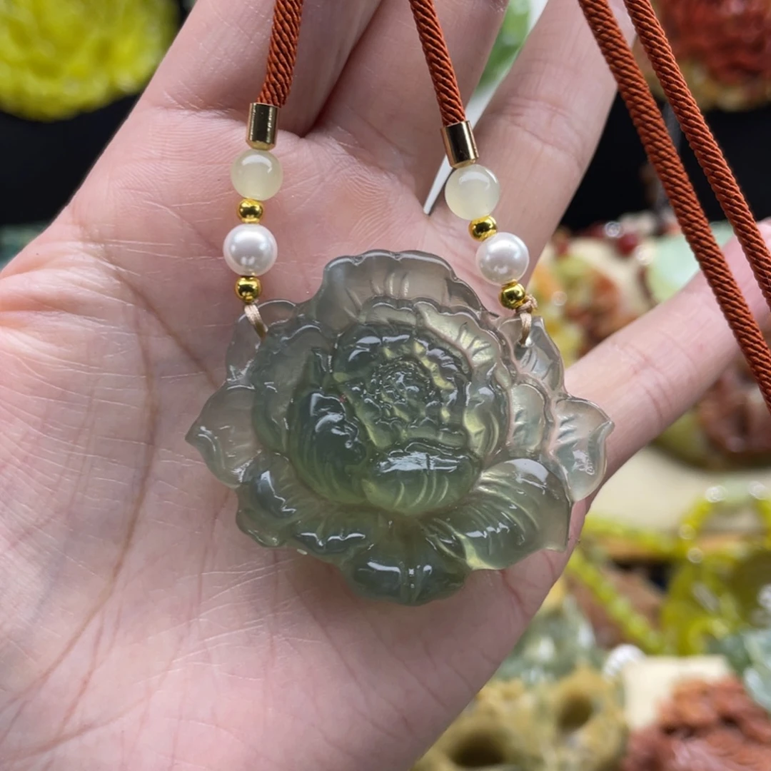 未镶嵌蛇纹石玉颈饰