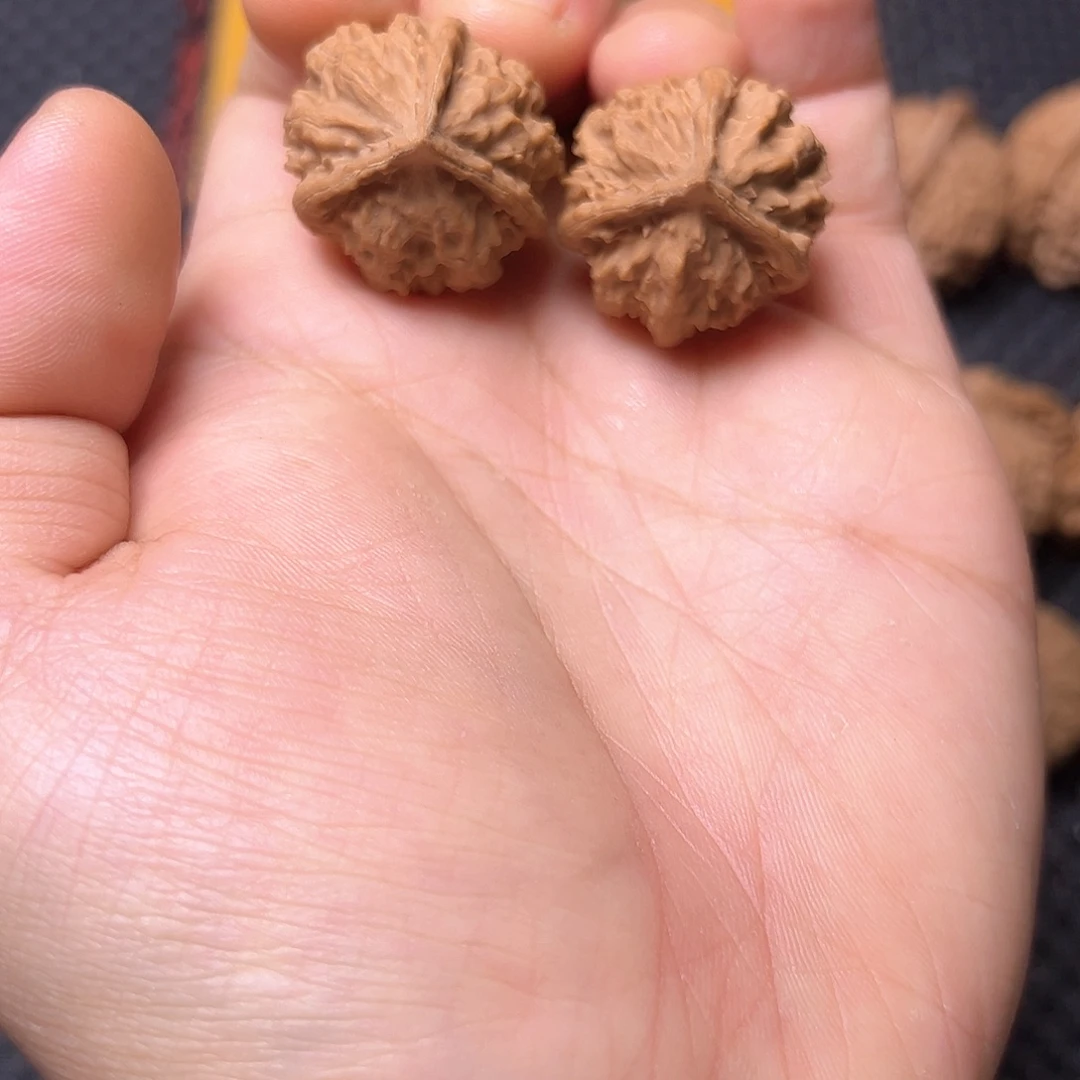 吊坠文玩核桃三棱