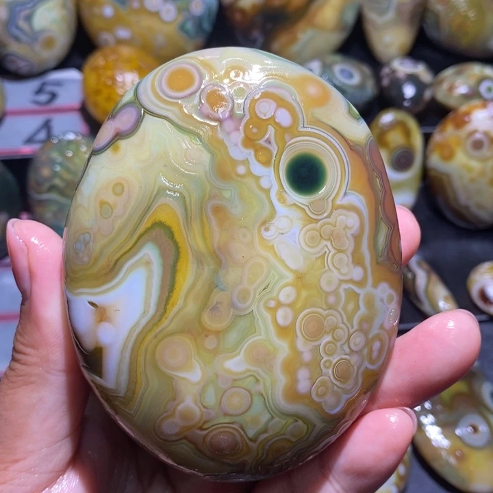 玛瑙/玉髓未镶嵌珠宝半成品85