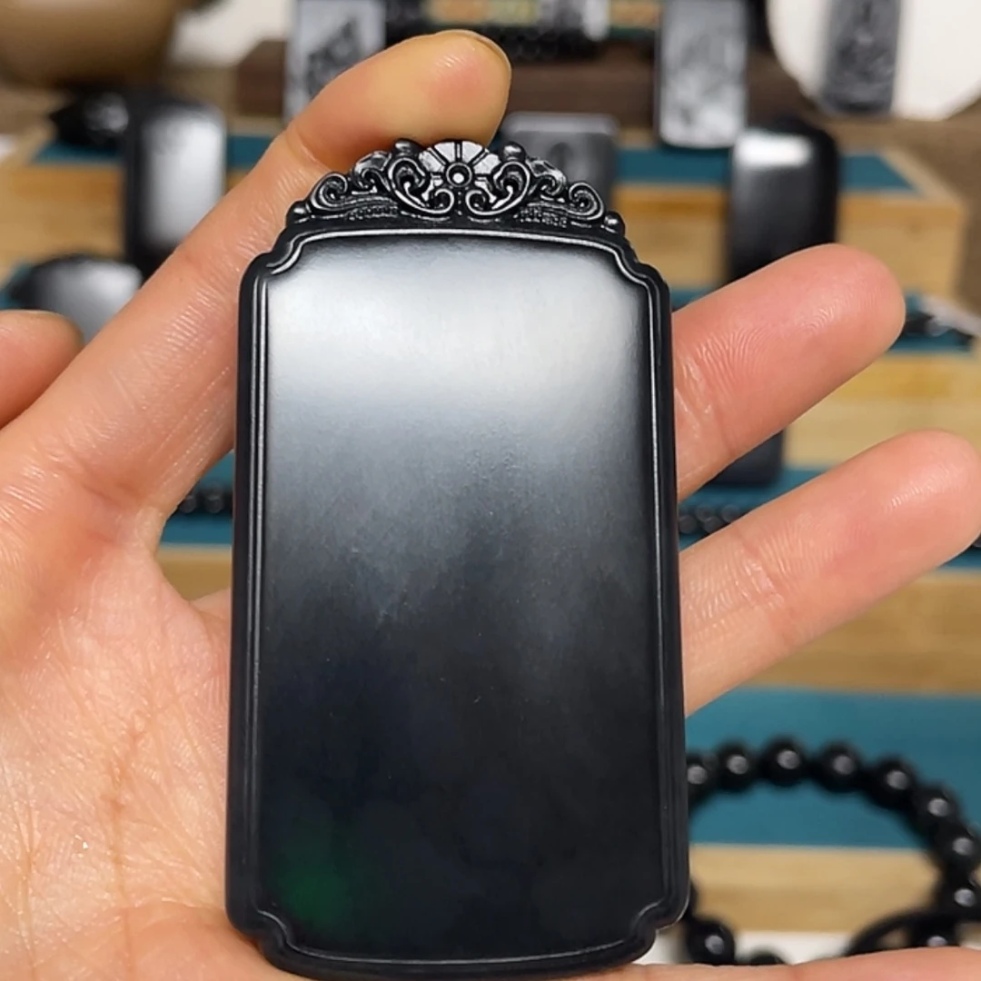 【闪购商品】和田玉（墨玉）未镶嵌吊坠(不含链)羊脂级80克