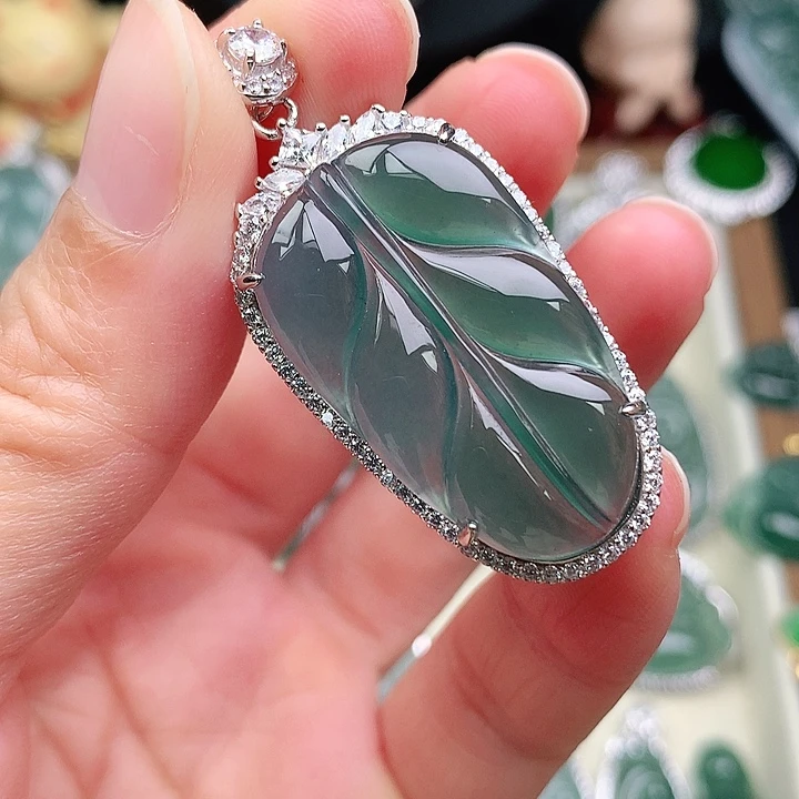 颈饰银S925镶嵌翡翠吊坠