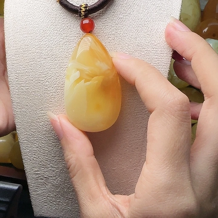 琥珀未镶嵌手链吊坠