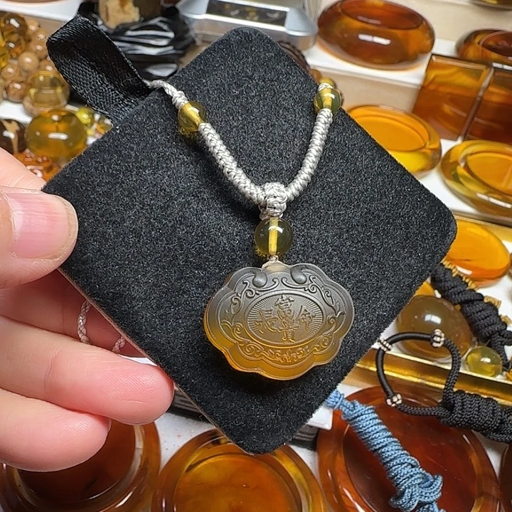 琥珀颈饰未镶嵌天然缅甸琥珀宝宝锁吊坠