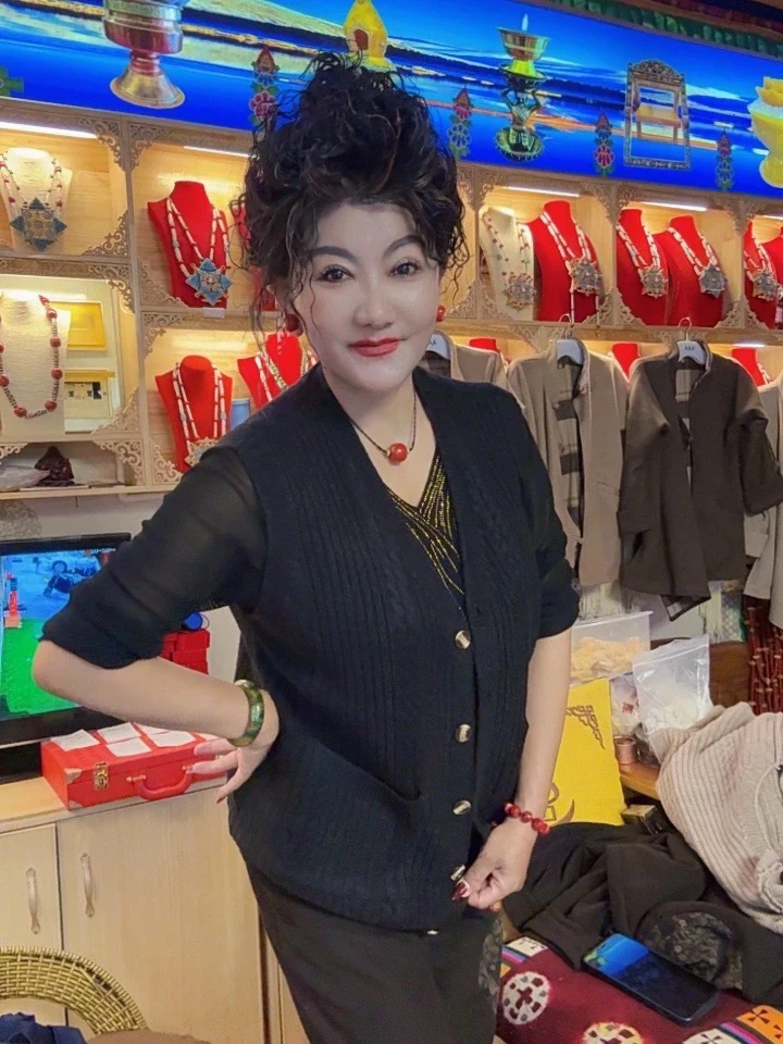 毛衣马甲肉色保暖舒适四色