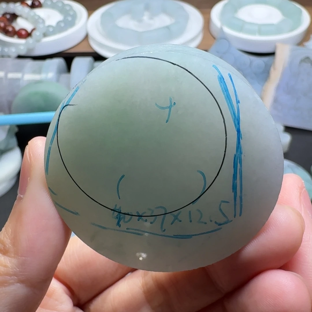 翡翠未镶嵌颈饰裸石