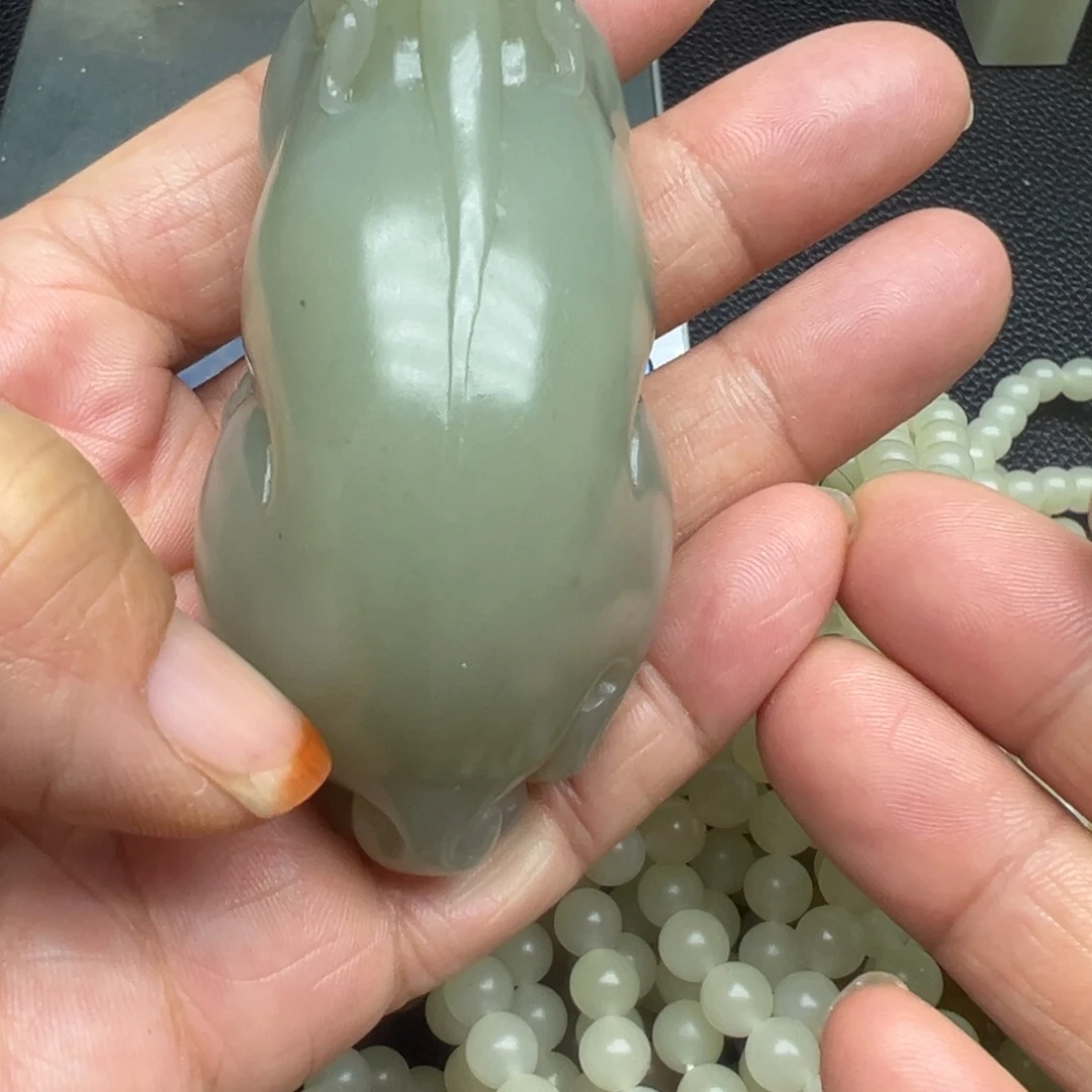 和田玉（糖玉）未镶嵌把件