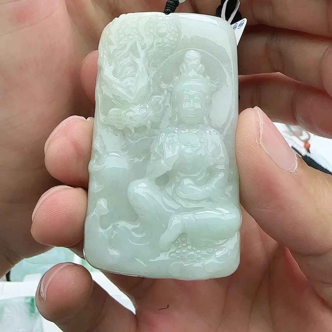 柒***八翡翠未镶嵌颈饰翡翠