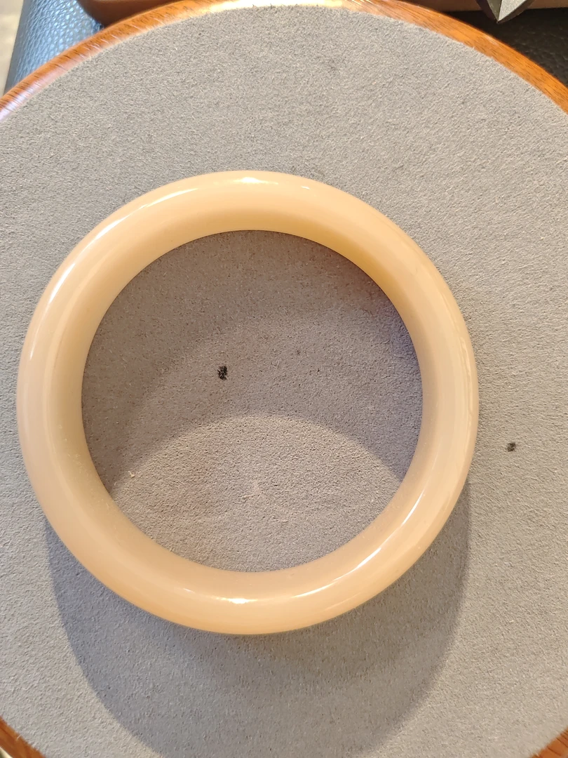 1493号精品藕粉圆条手镯