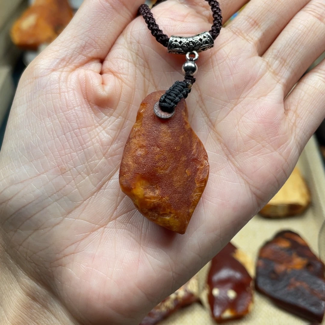 琥珀未镶嵌珠宝奇石