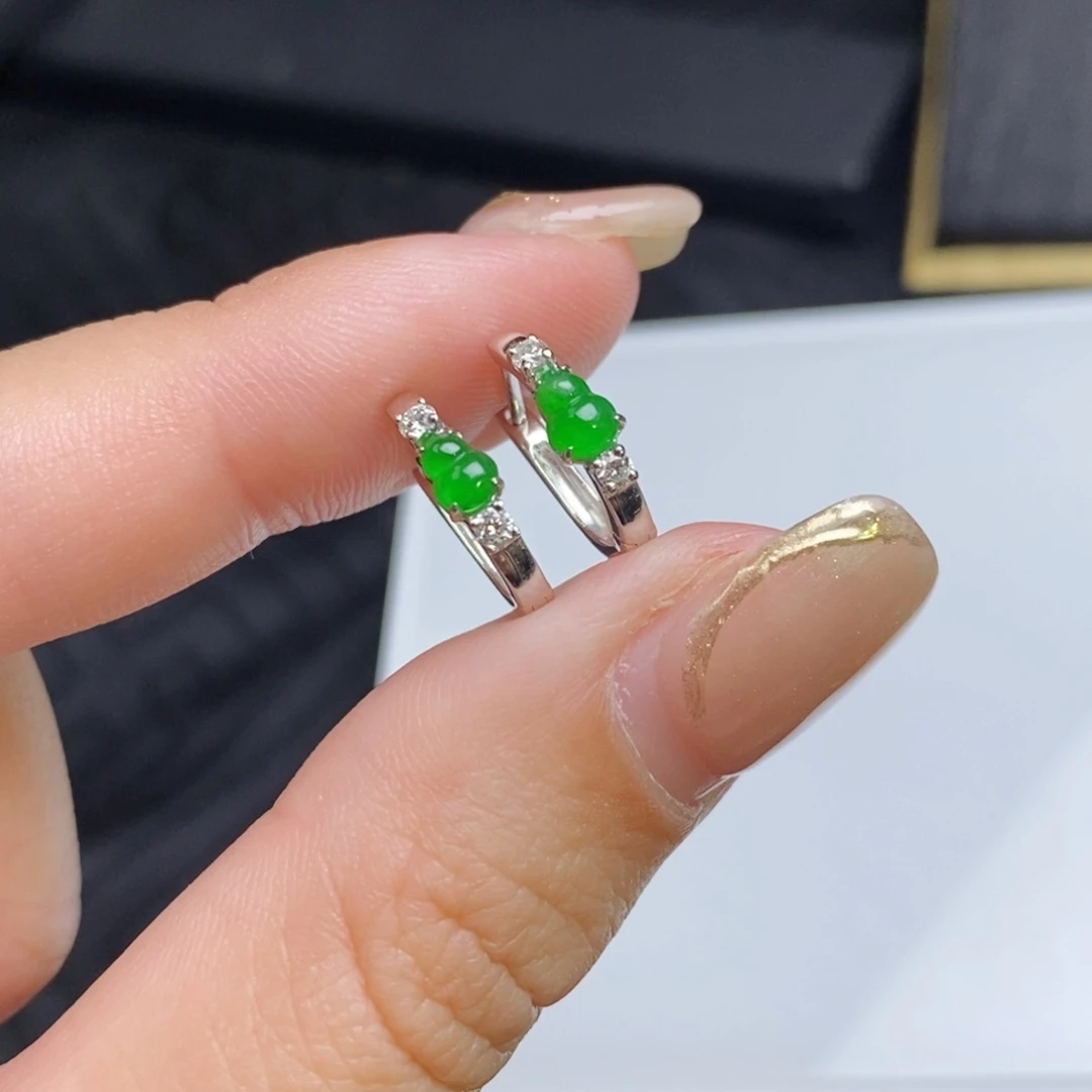 翡翠18K金镶嵌耳饰小葫芦耳扣